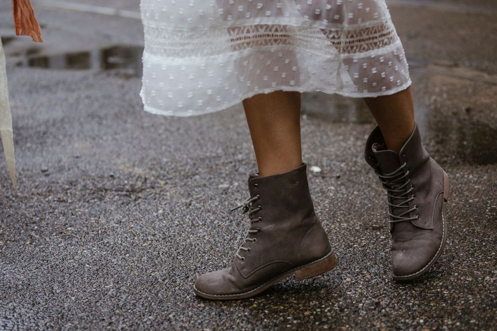 Herbsthochzeit Brautschuhe