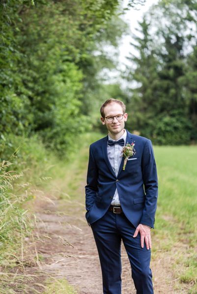 Nachhaltige DIY Hochzeit Bräutigam